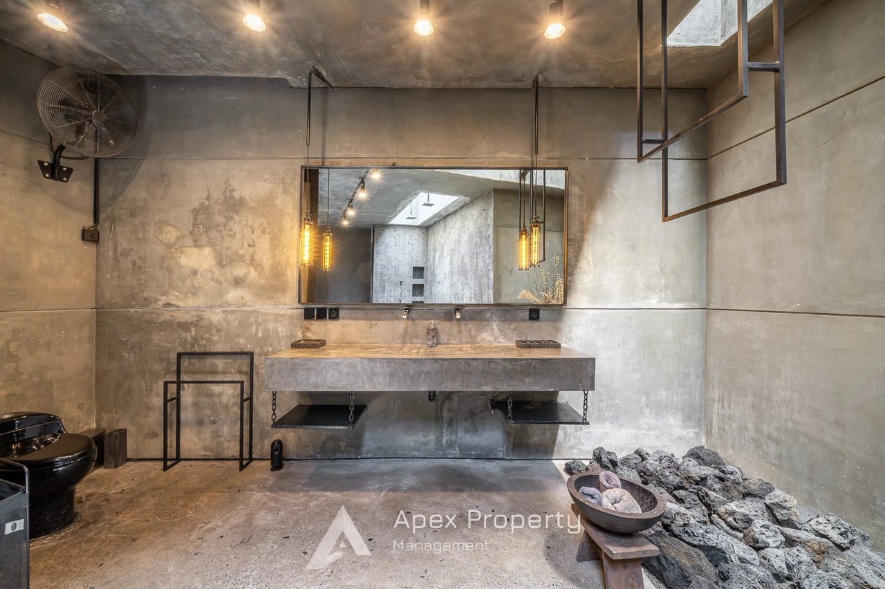 4BD LUXURY LAVA LOFT VILLA