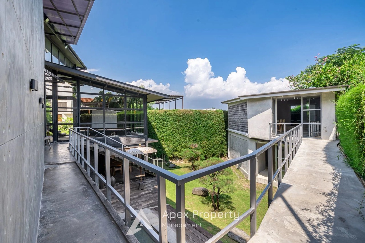 4BD LUXURY LAVA LOFT VILLA