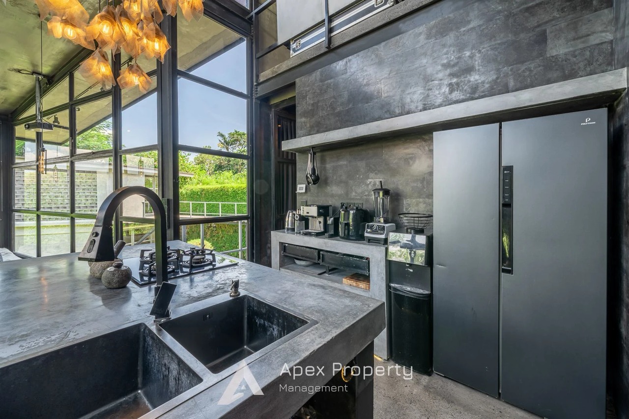 4BD LUXURY LAVA LOFT VILLA