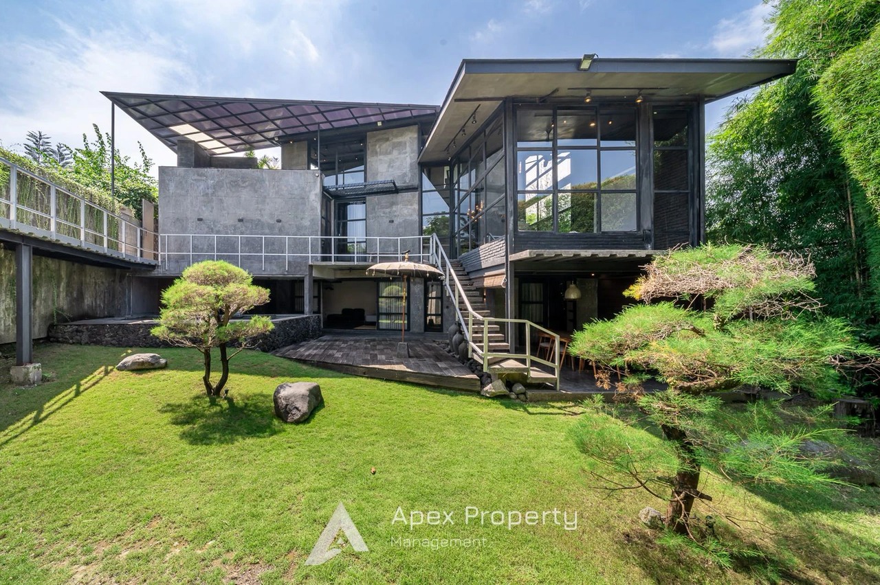 4BD LUXURY LAVA LOFT VILLA