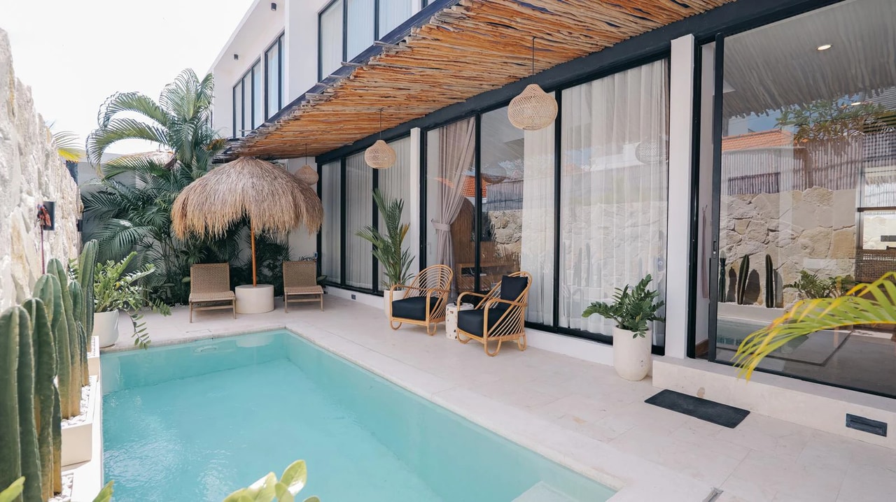 2BR VILLA IN UMALAS FOR LEASE (2UM4)
