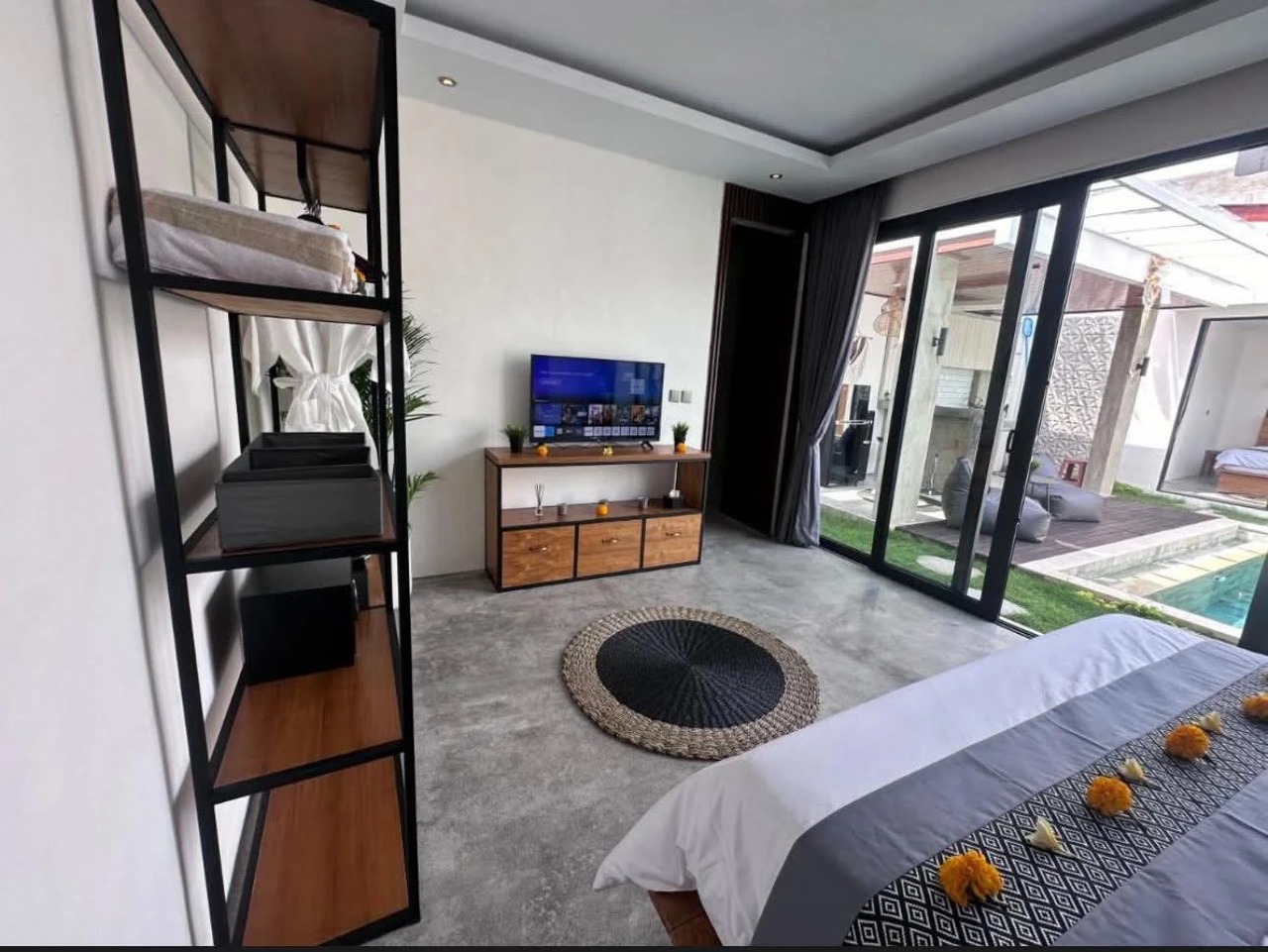 2 BEDROOM VILLA IN PADONAN, IDR 25 MILL