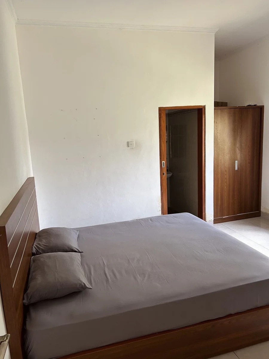 1 Room Available in a 2-Bedroom Villa