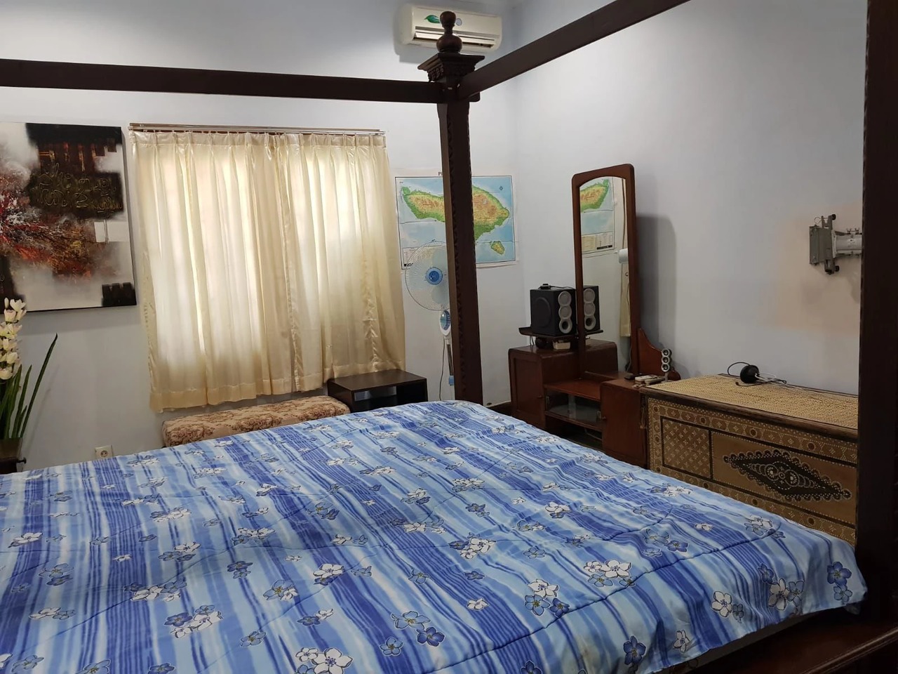 House in Mumbul