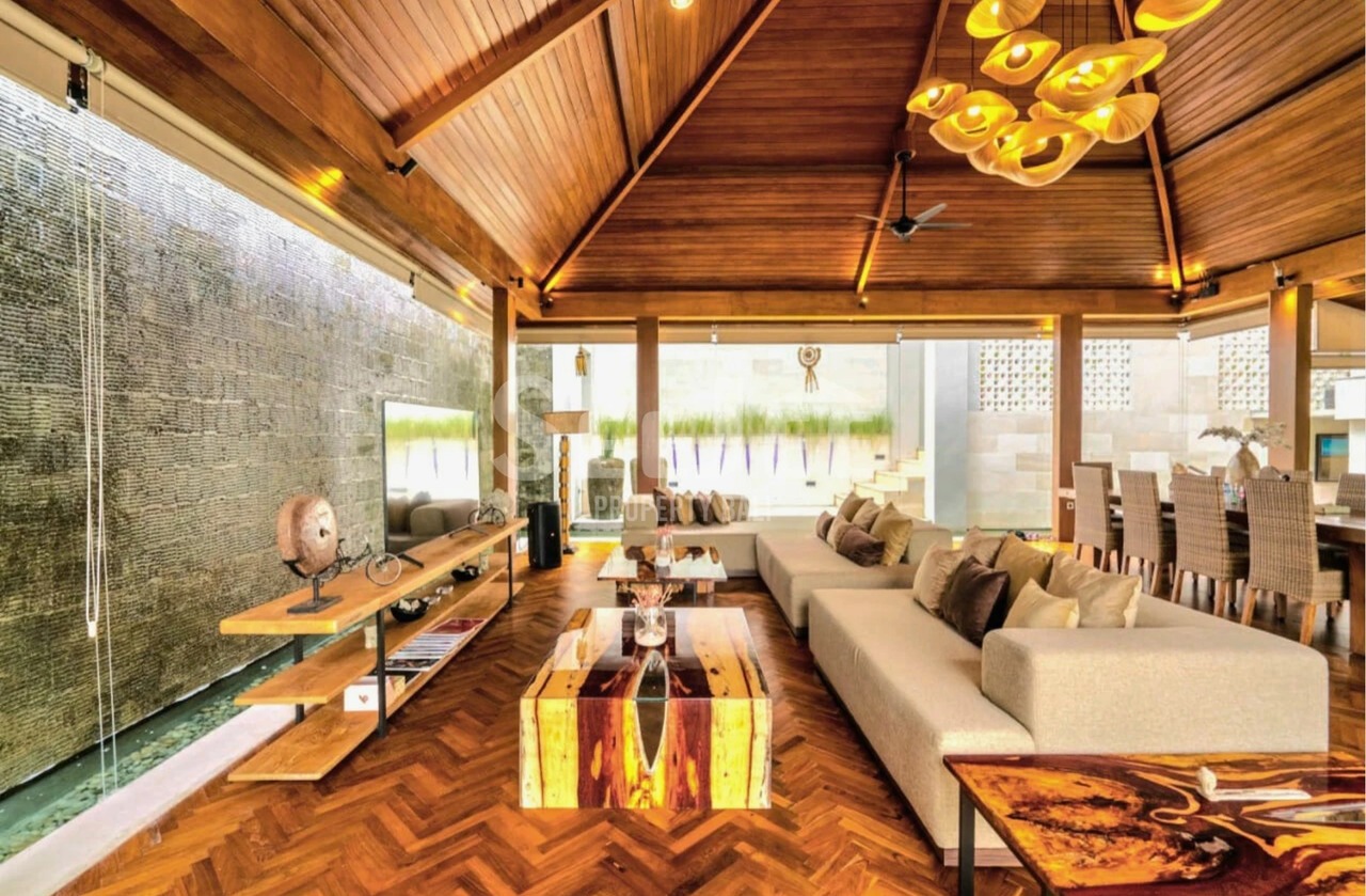 FREEHOLD VILLA IN TUKA CANGGU