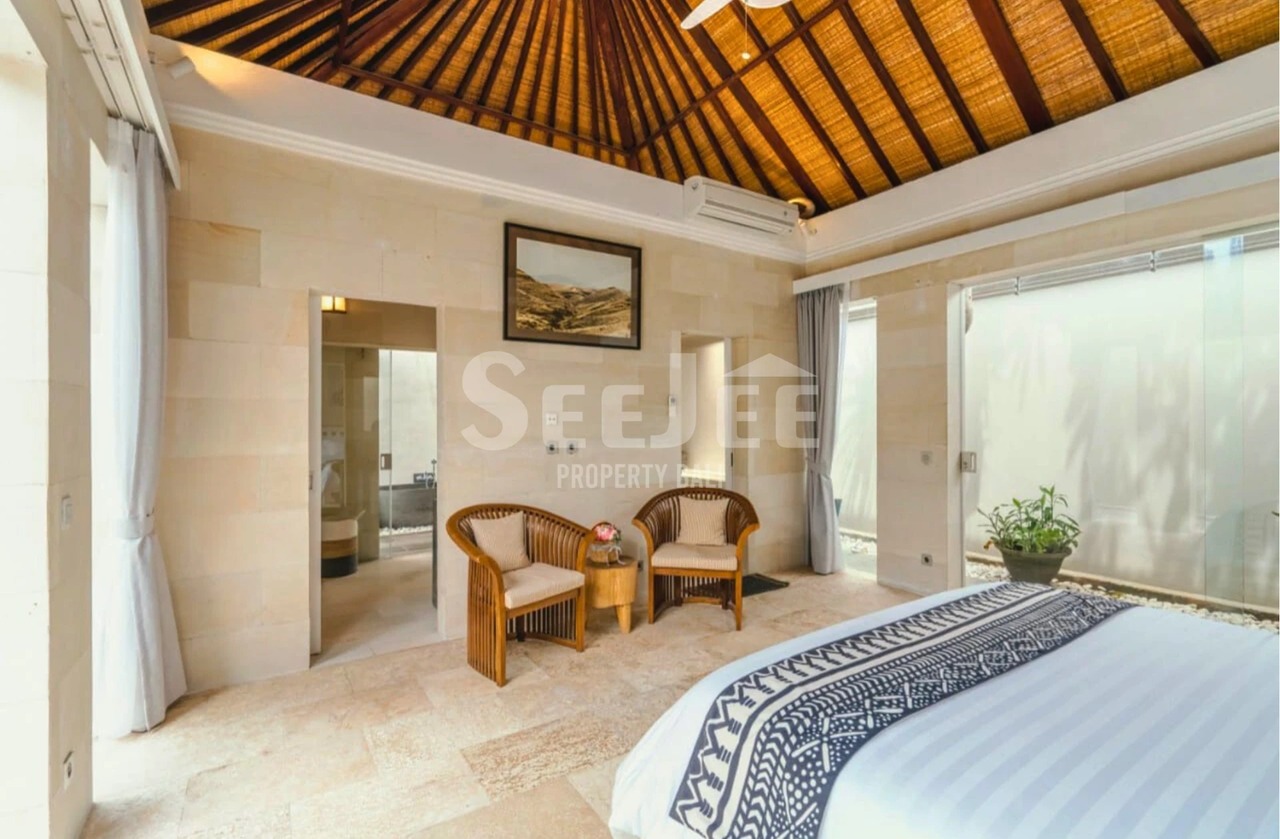 FREEHOLD VILLA IN TUKA CANGGU