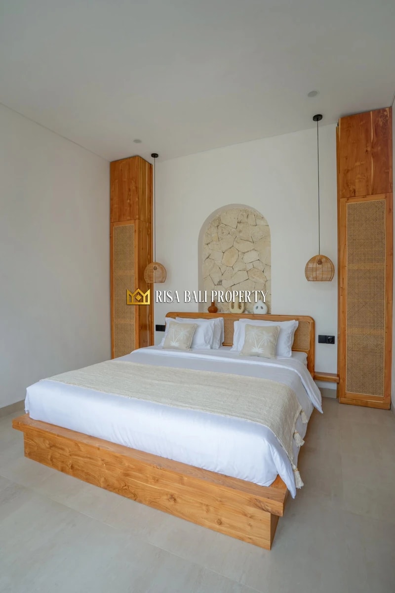 NEWLY BUILT MODERN VILLA