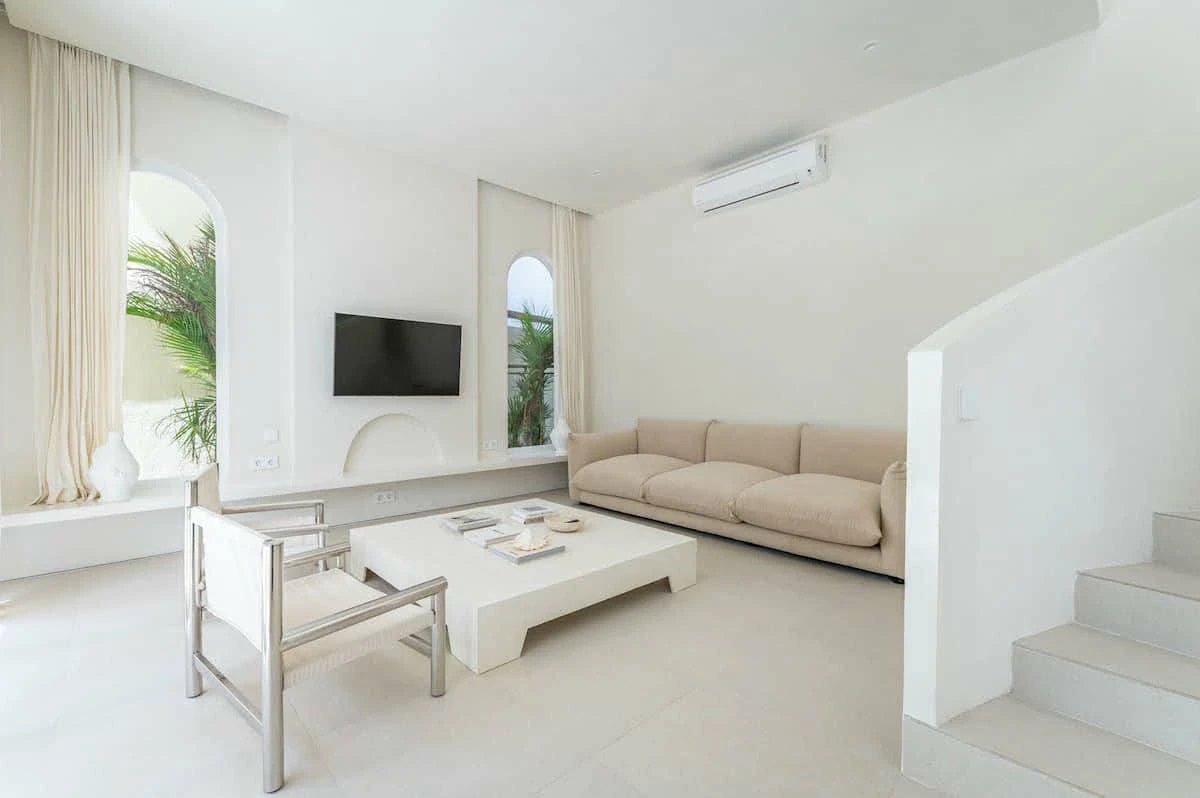 2BR VILLA WITH MODERN STYLE IN CANGGU