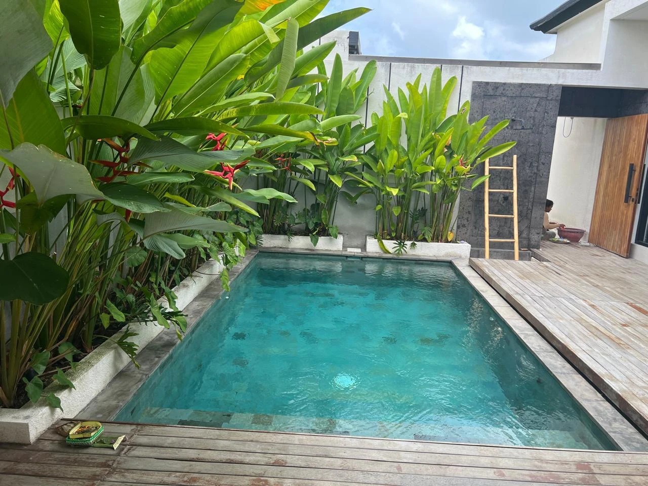 Beachside villa for Rent in parerenan