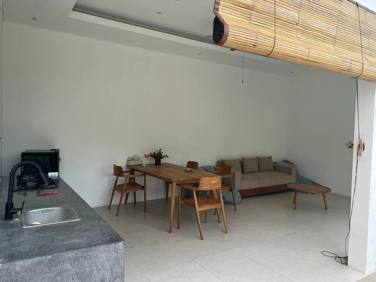 Beachside villa for Rent in parerenan