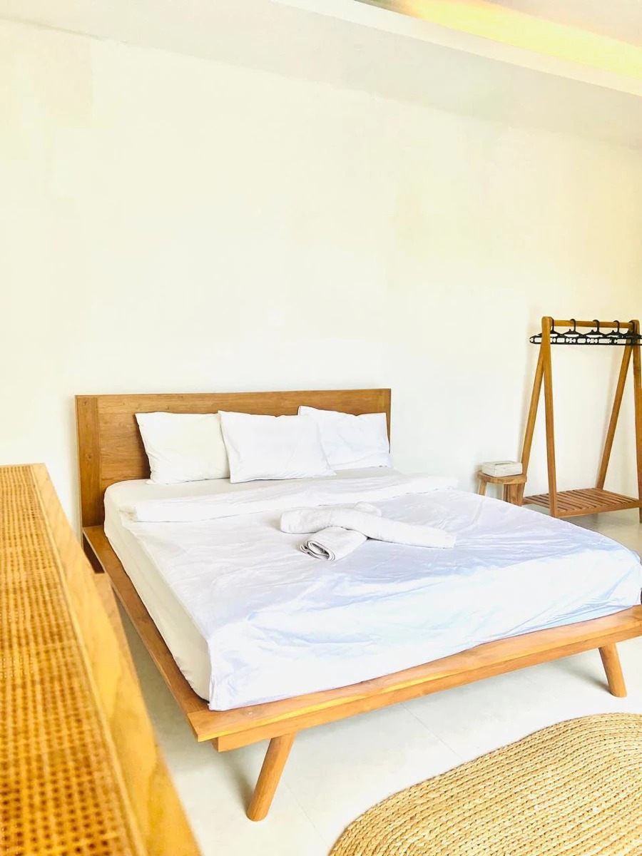 Beachside villa for Rent in parerenan