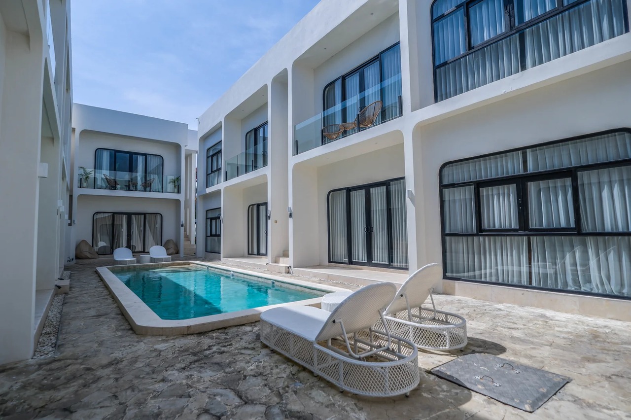 Modern 1BR Mediterranean Apartment
