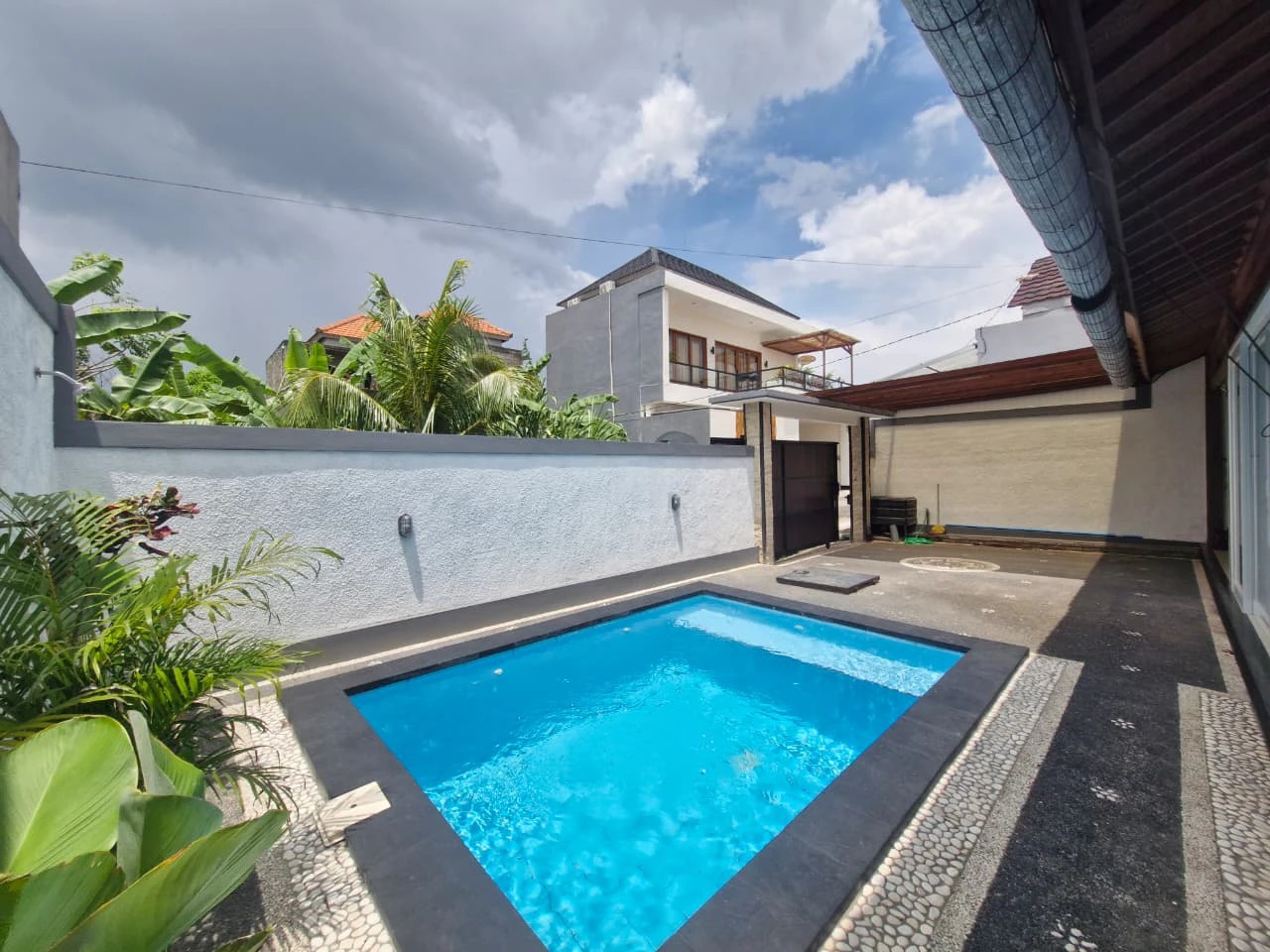 Semi joglo villa for Rent annually