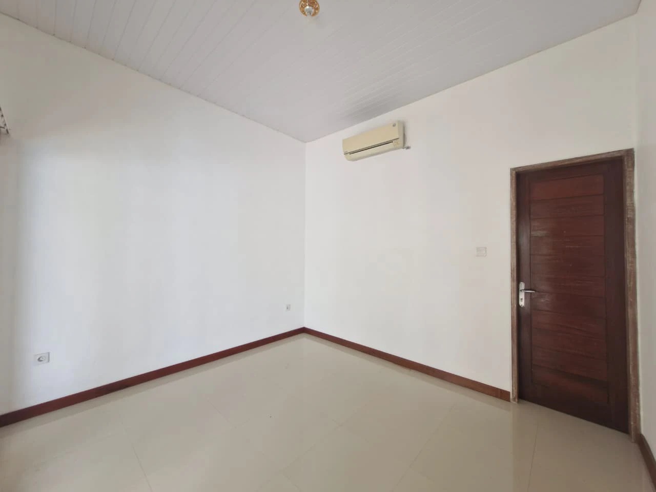 Semi joglo villa for Rent annually