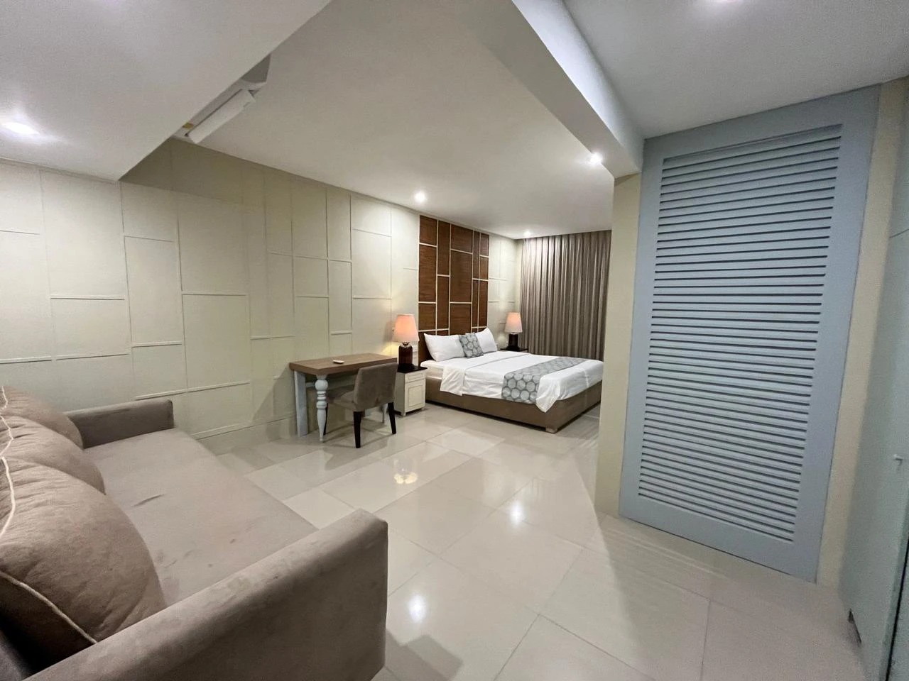 For Sale: Hotel & Villa Complex