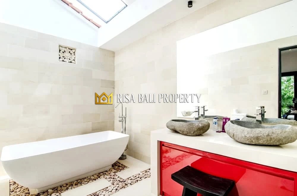 ENCHANTING 2-BEDROOMS VILLA IN SEMINYAK