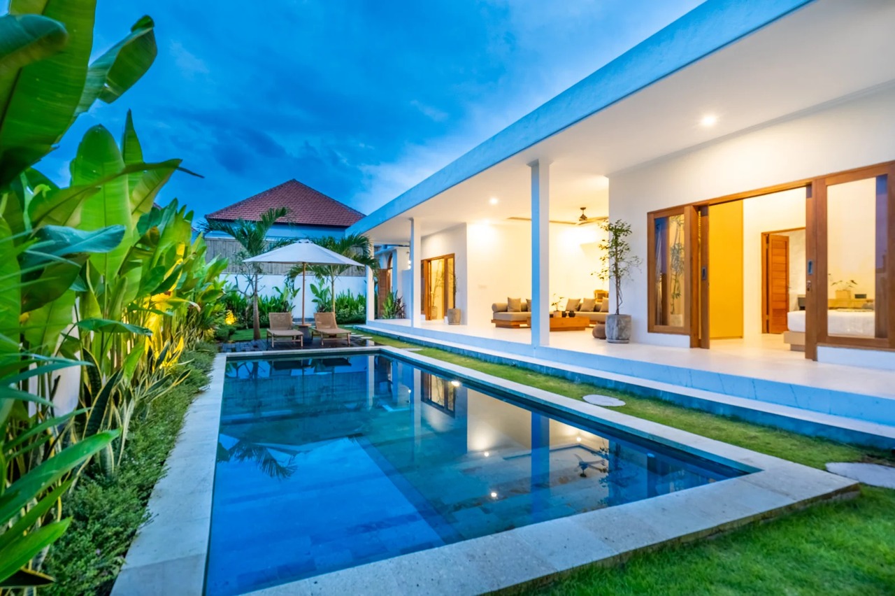 The R Tambora |Stunning 3BR Villa-Canggu