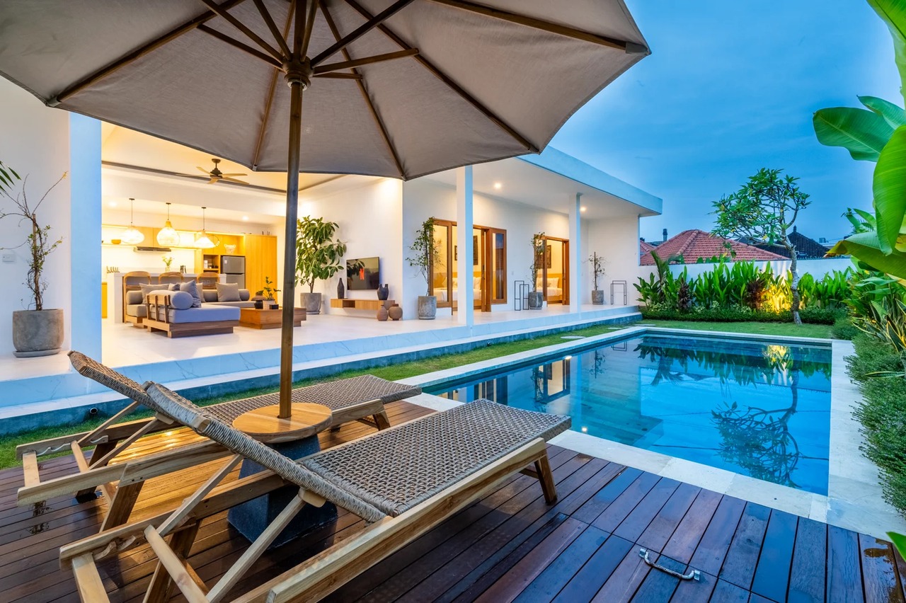 The R Tambora |Stunning 3BR Villa-Canggu