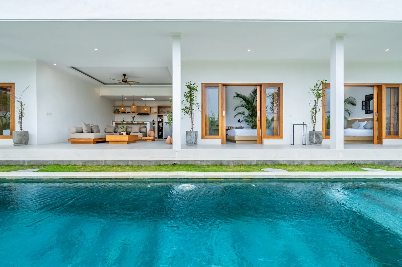 The R Tambora |Stunning 3BR Villa-Canggu