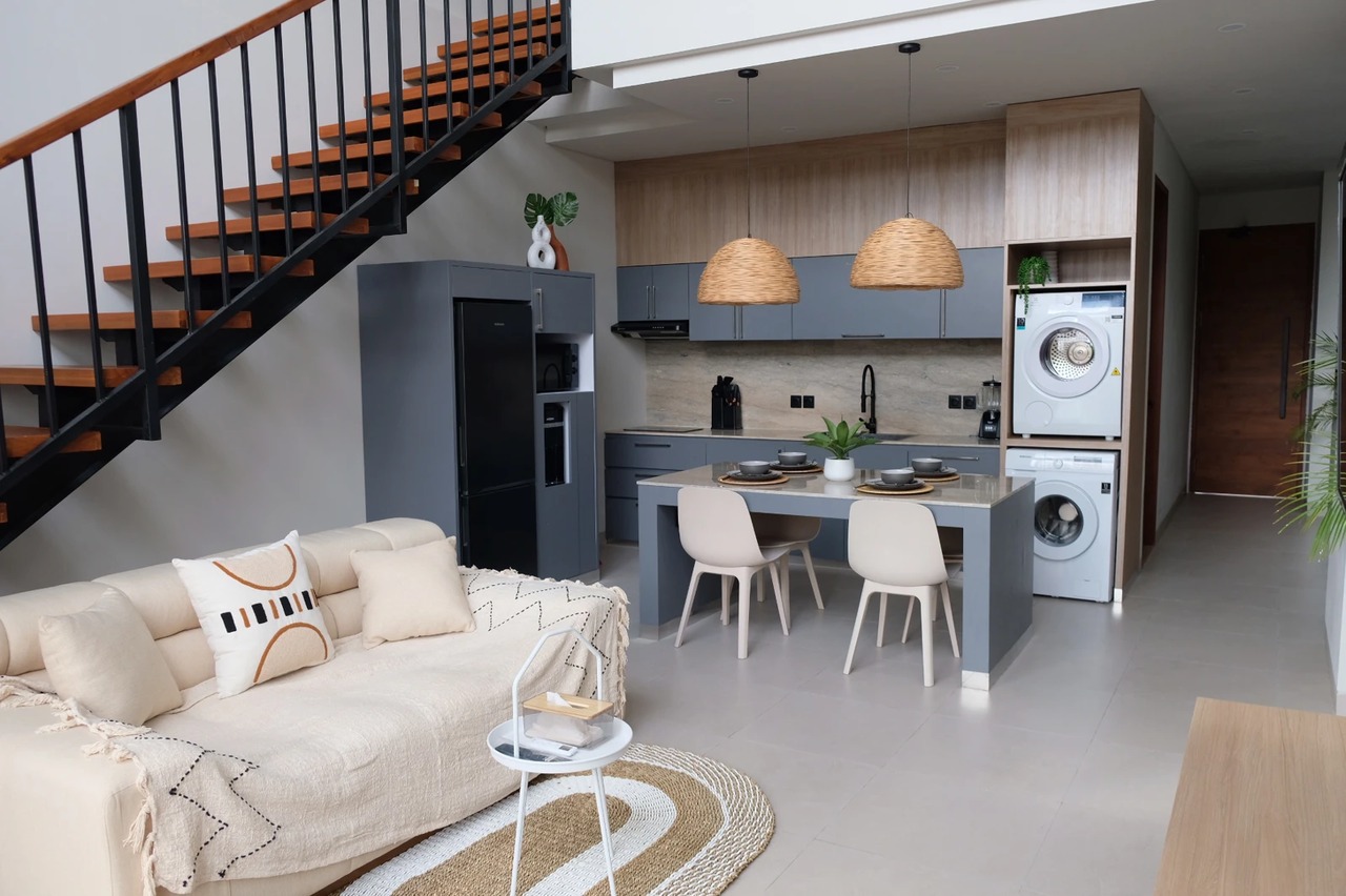 Modern design villa for Rent in parerena