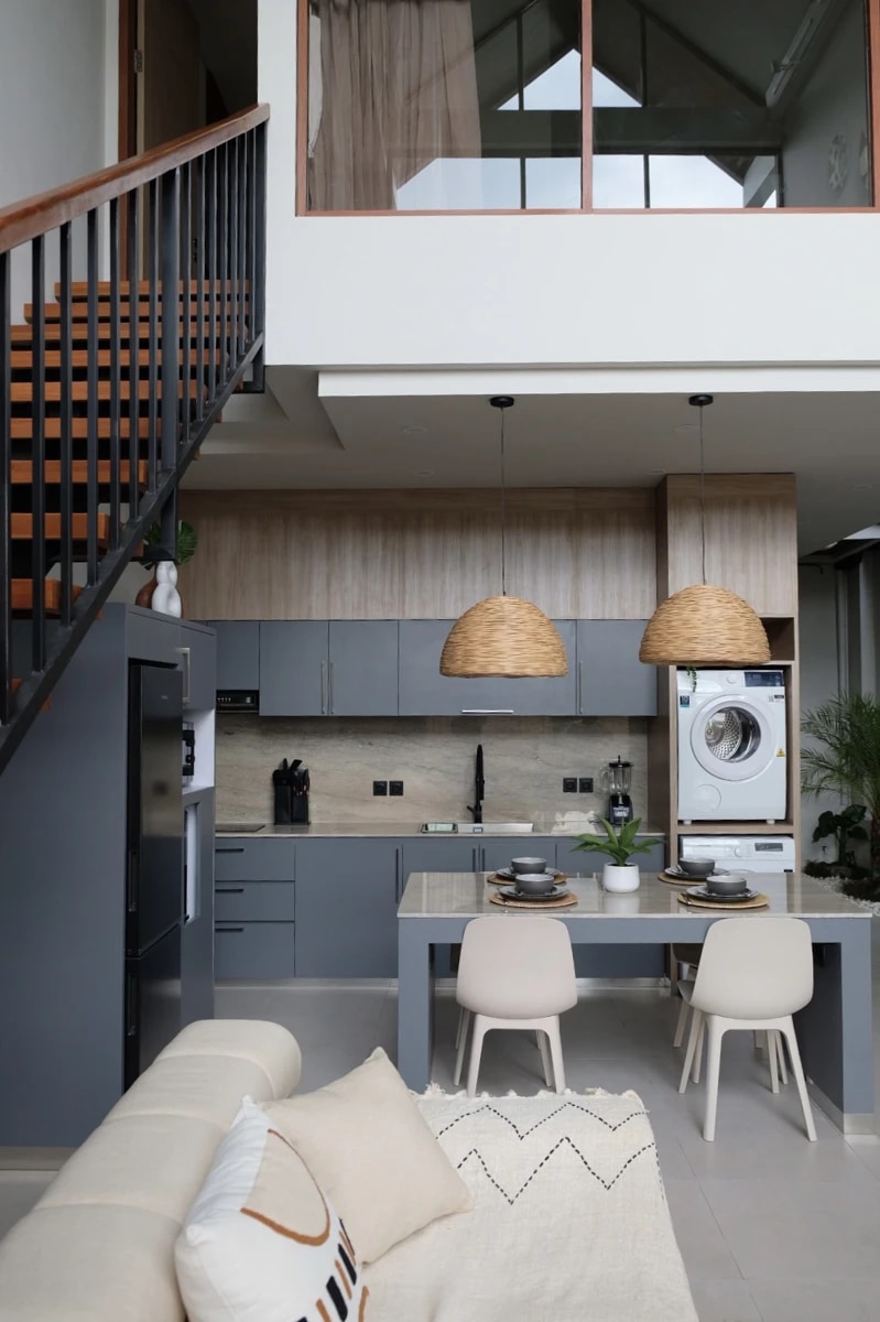 Modern design villa for Rent in parerena