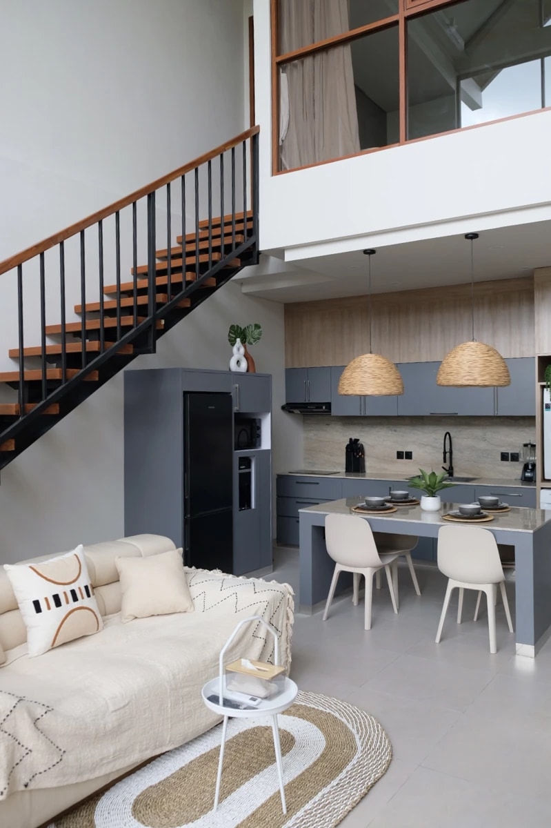 Modern design villa for Rent in parerena