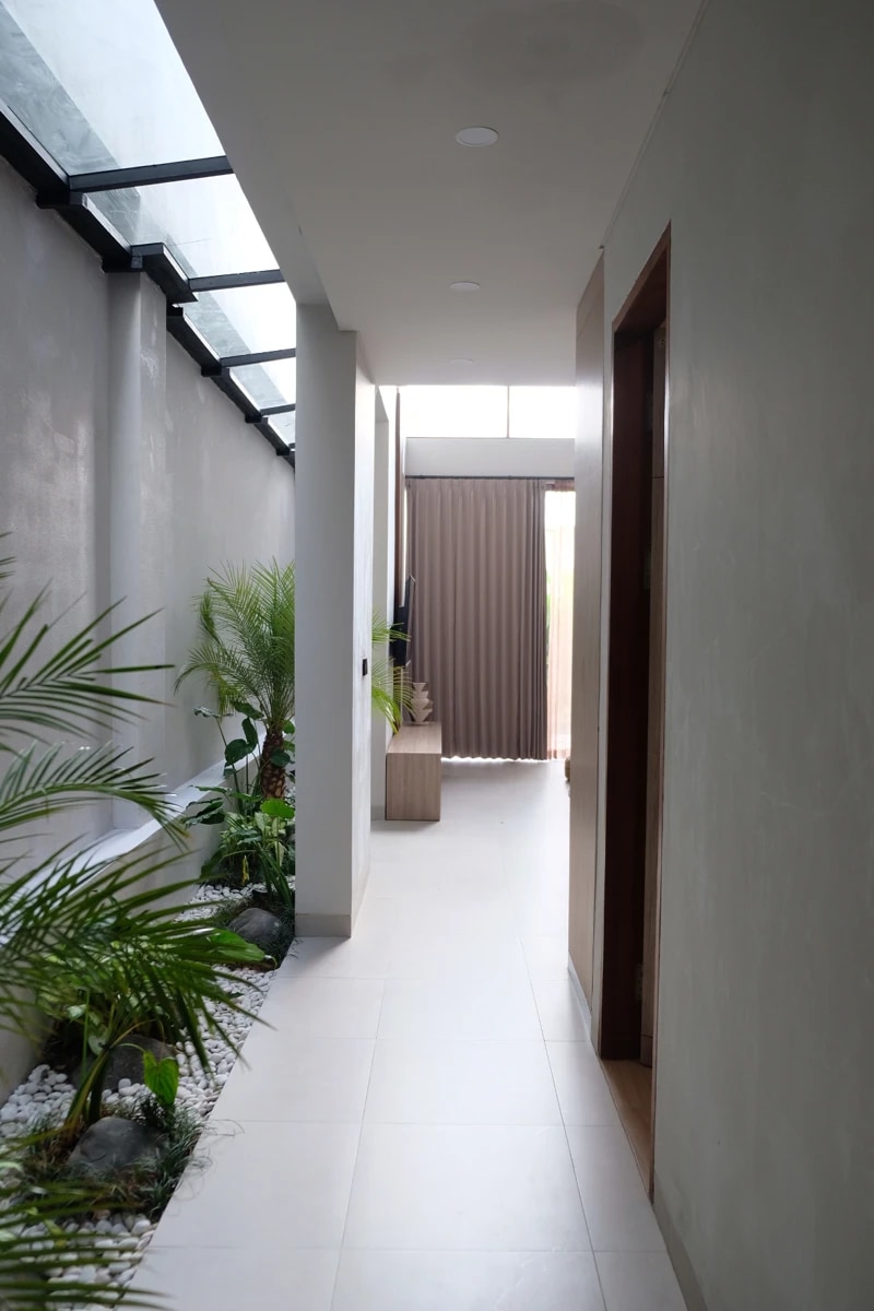 Modern design villa for Rent in parerena
