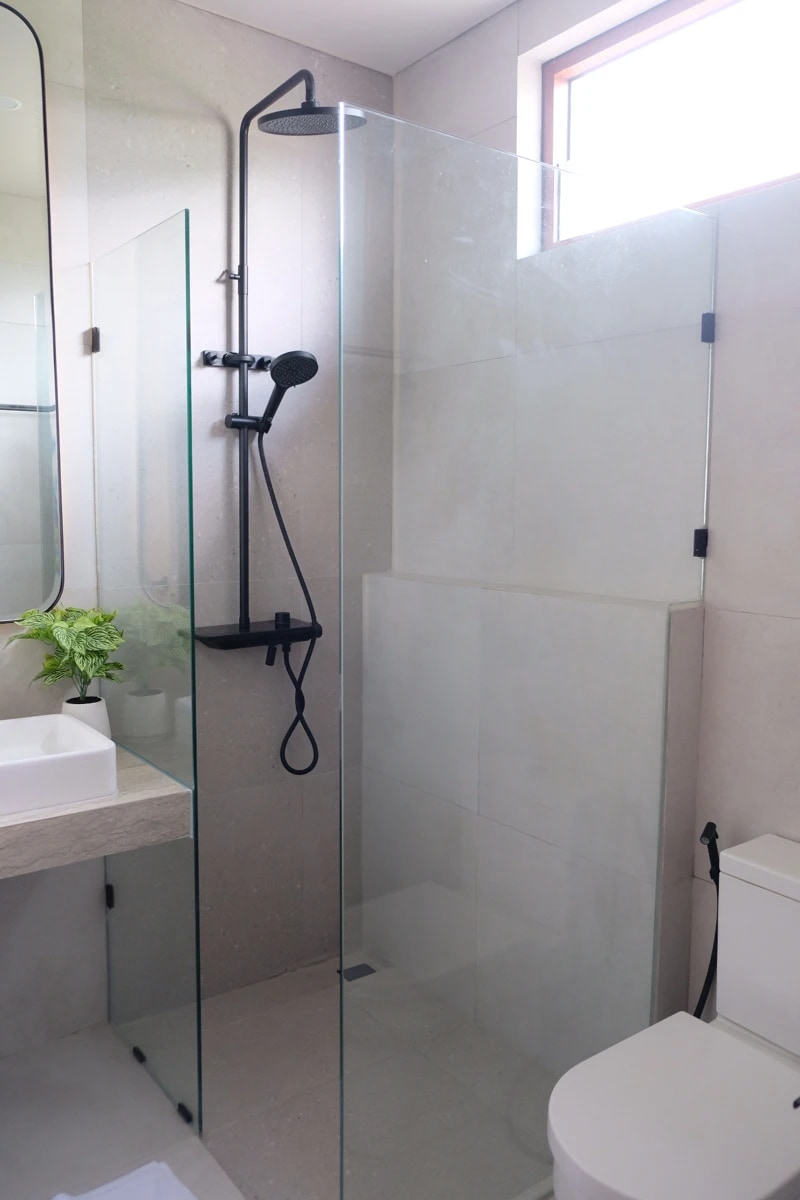 Modern design villa for Rent in parerena