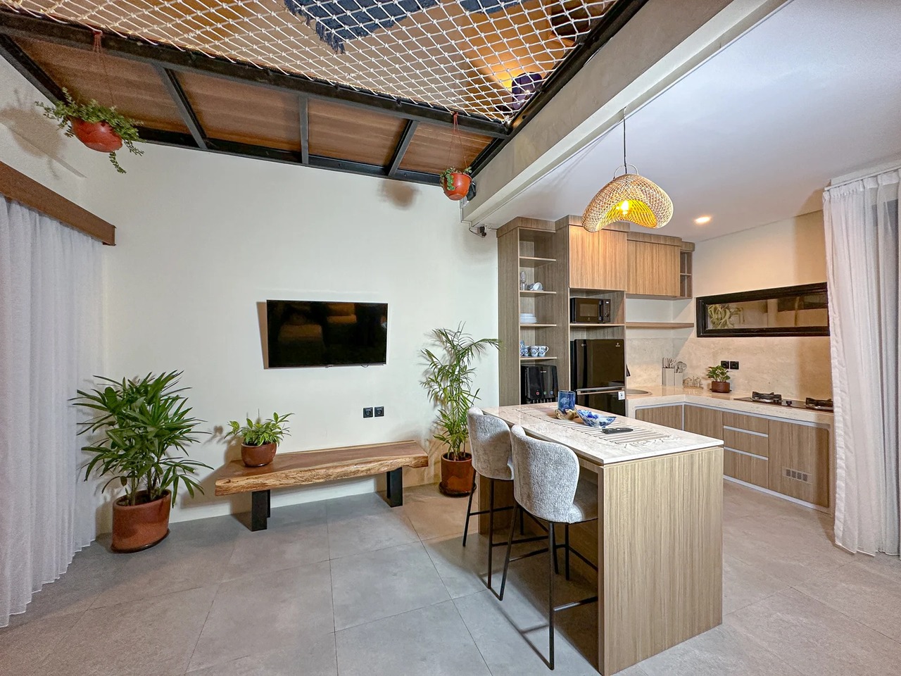 Modern Pererenan Loft – Brand New & Styl