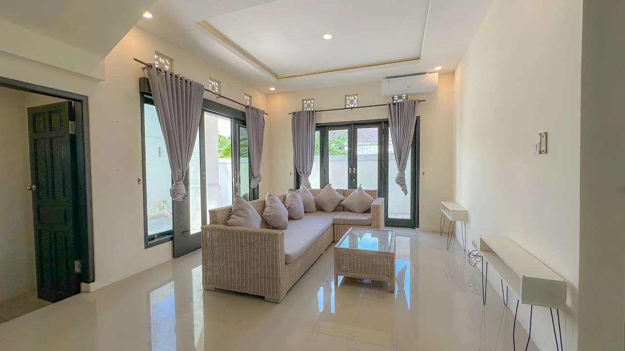 Spacious 4BR Villa w/ Private Pool and G