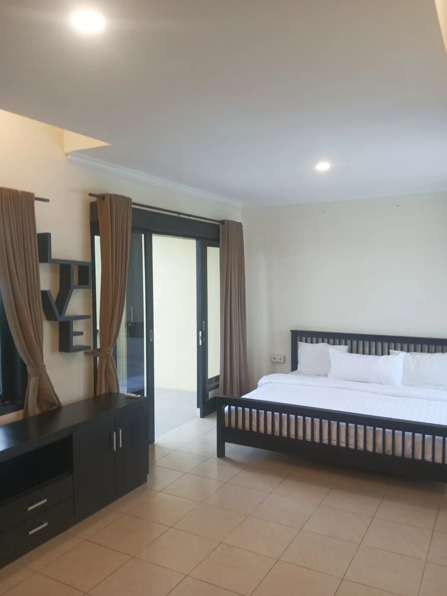 Spacious 4BR Villa w/ Private Pool and G
