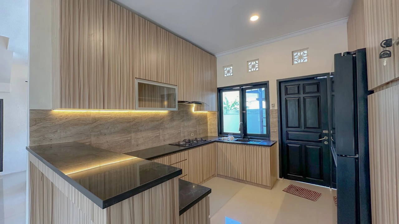 Spacious 4BR Villa w/ Private Pool and G