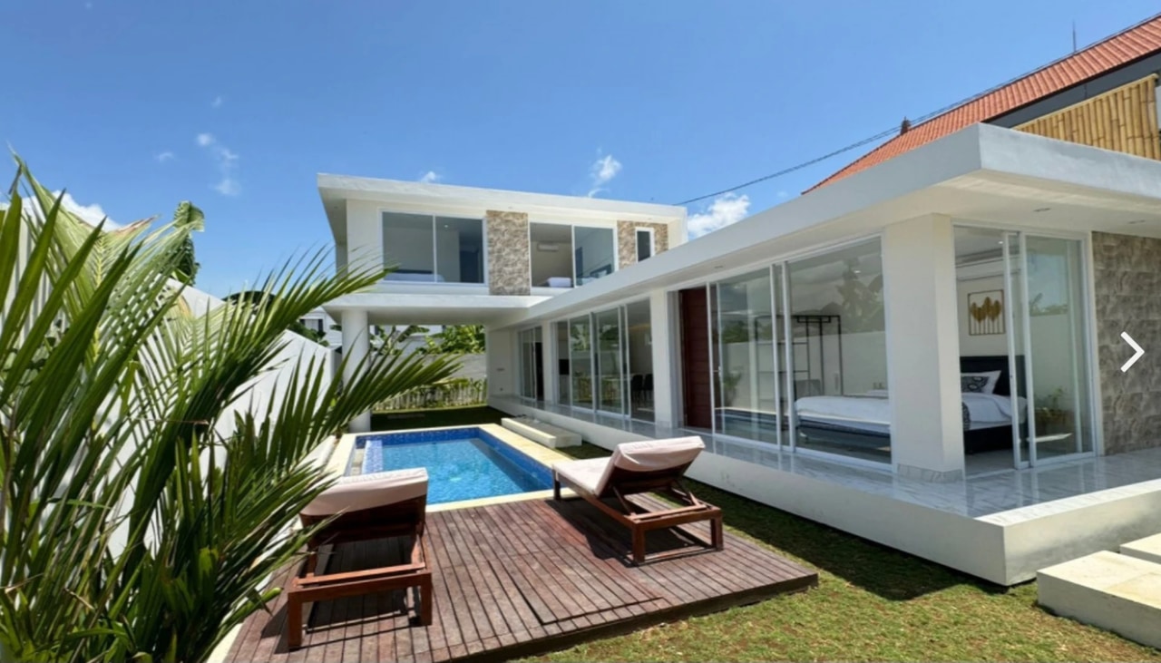 4BR Modern Villa w/ Rooftop & Pool 