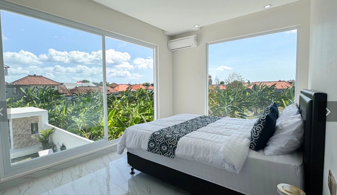 4BR Modern Villa w/ Rooftop & Pool 