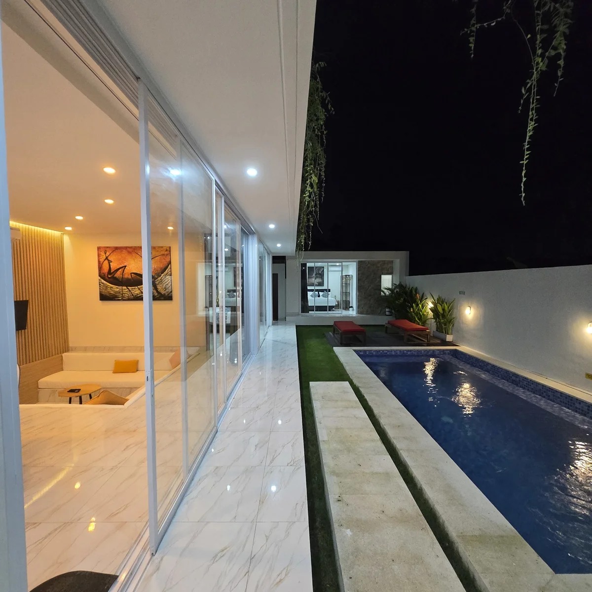 4BR Modern Villa w/ Rooftop & Pool 