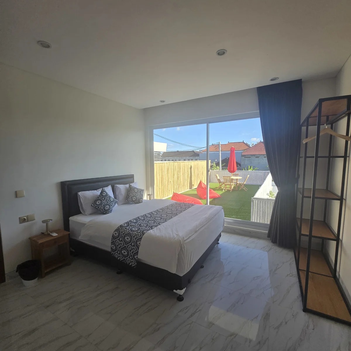 4BR Modern Villa w/ Rooftop & Pool 