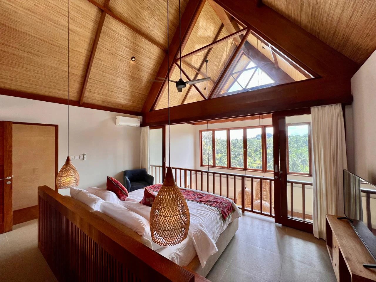 1BR Modern Villa w/ Panoramic Valley