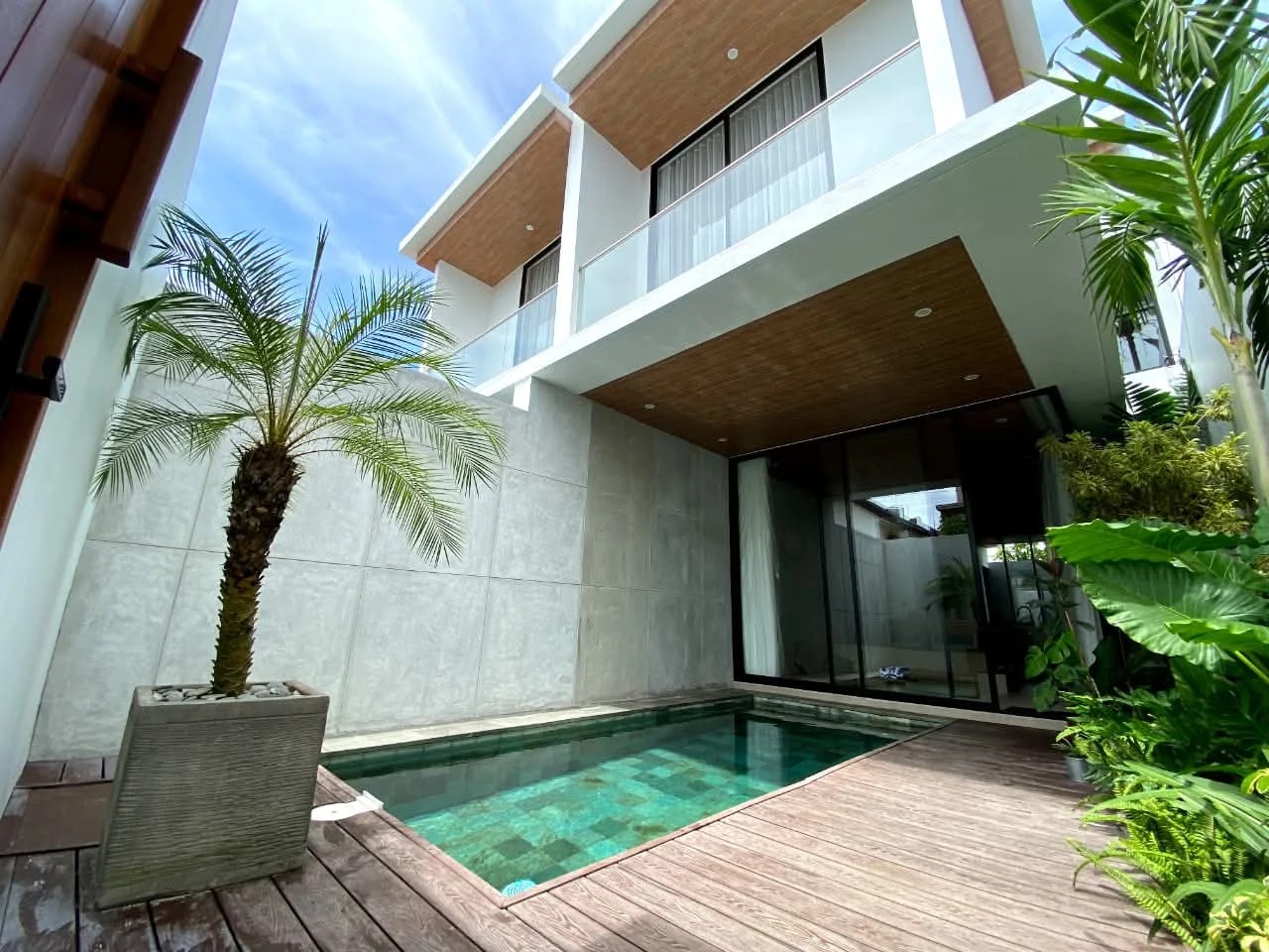 2 BEDROOM VILLA IN BERAWA, IDR 39 MILL