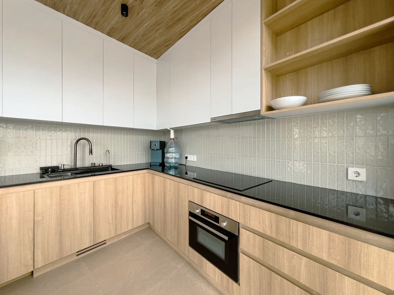 Ultra-Modern 5BR Smart Luxury Villa