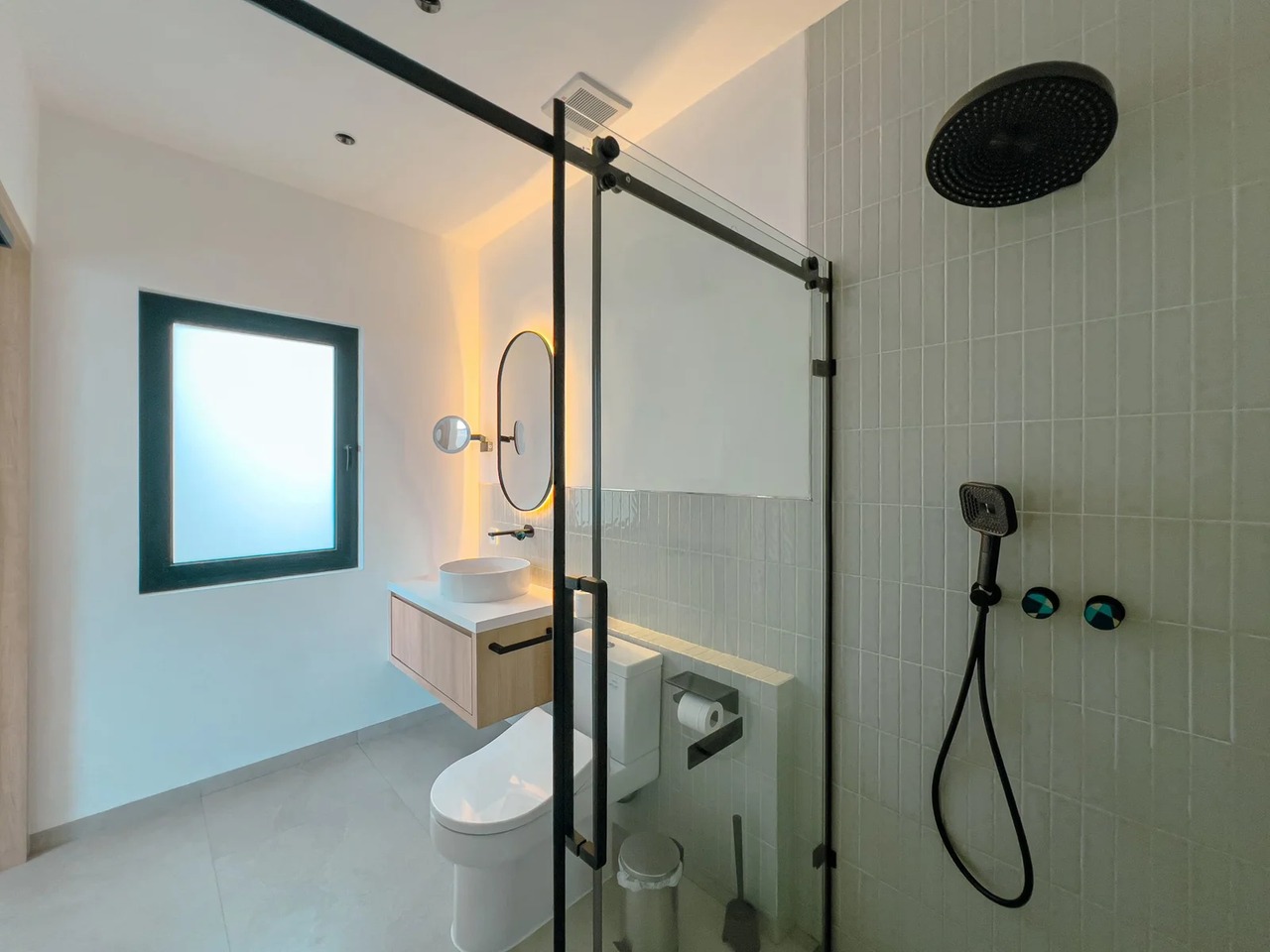 Ultra-Modern 5BR Smart Luxury Villa