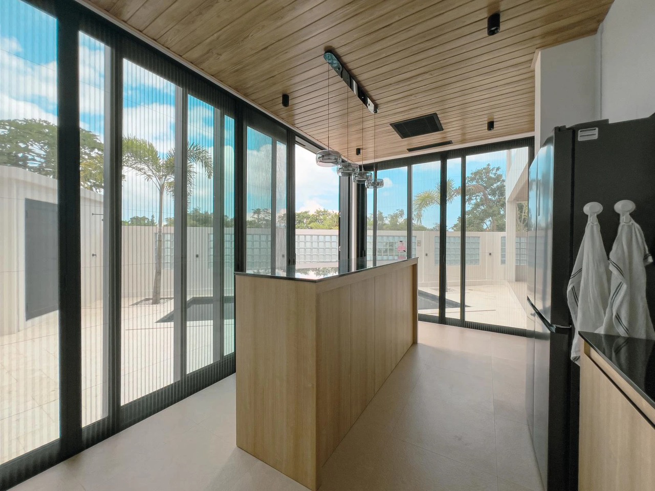 Ultra-Modern 5BR Smart Luxury Villa