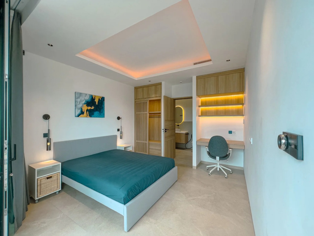 Ultra-Modern 5BR Smart Luxury Villa