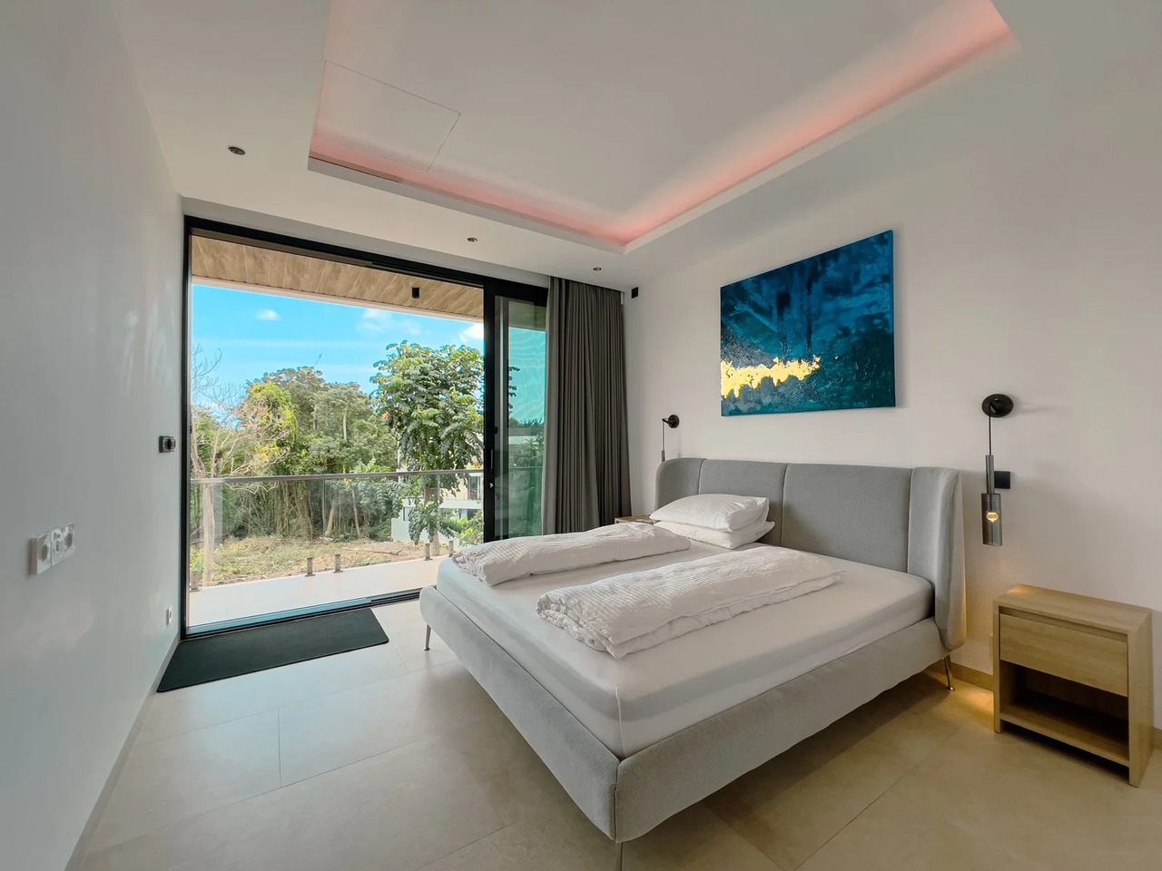 Ultra-Modern 5BR Smart Luxury Villa