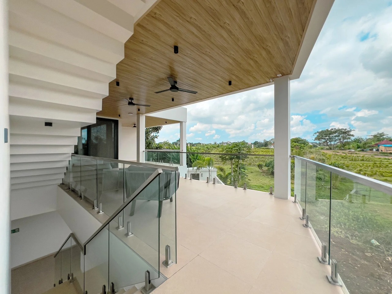 Ultra-Modern 5BR Smart Luxury Villa