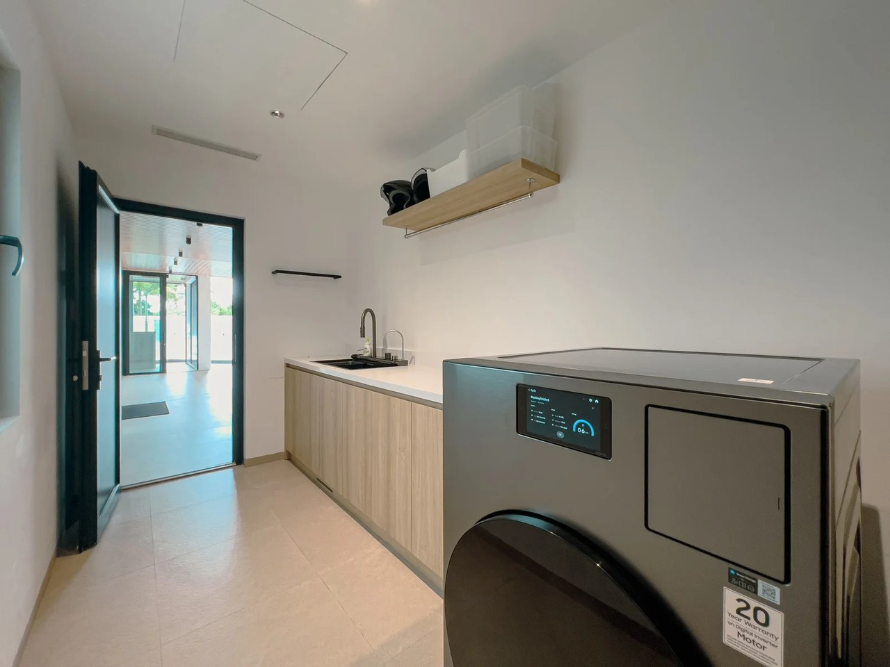 Ultra-Modern 5BR Smart Luxury Villa