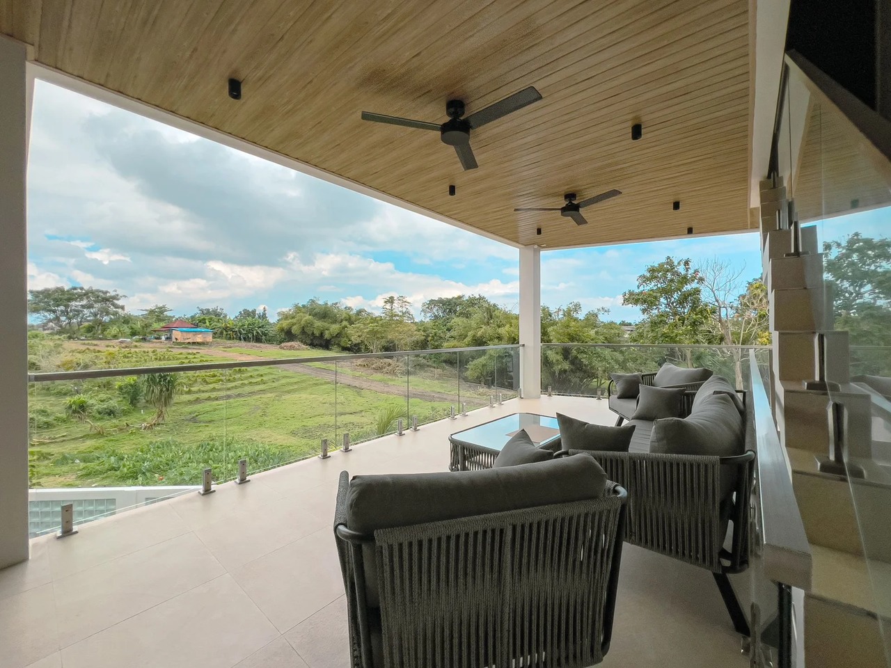 Ultra-Modern 5BR Smart Luxury Villa