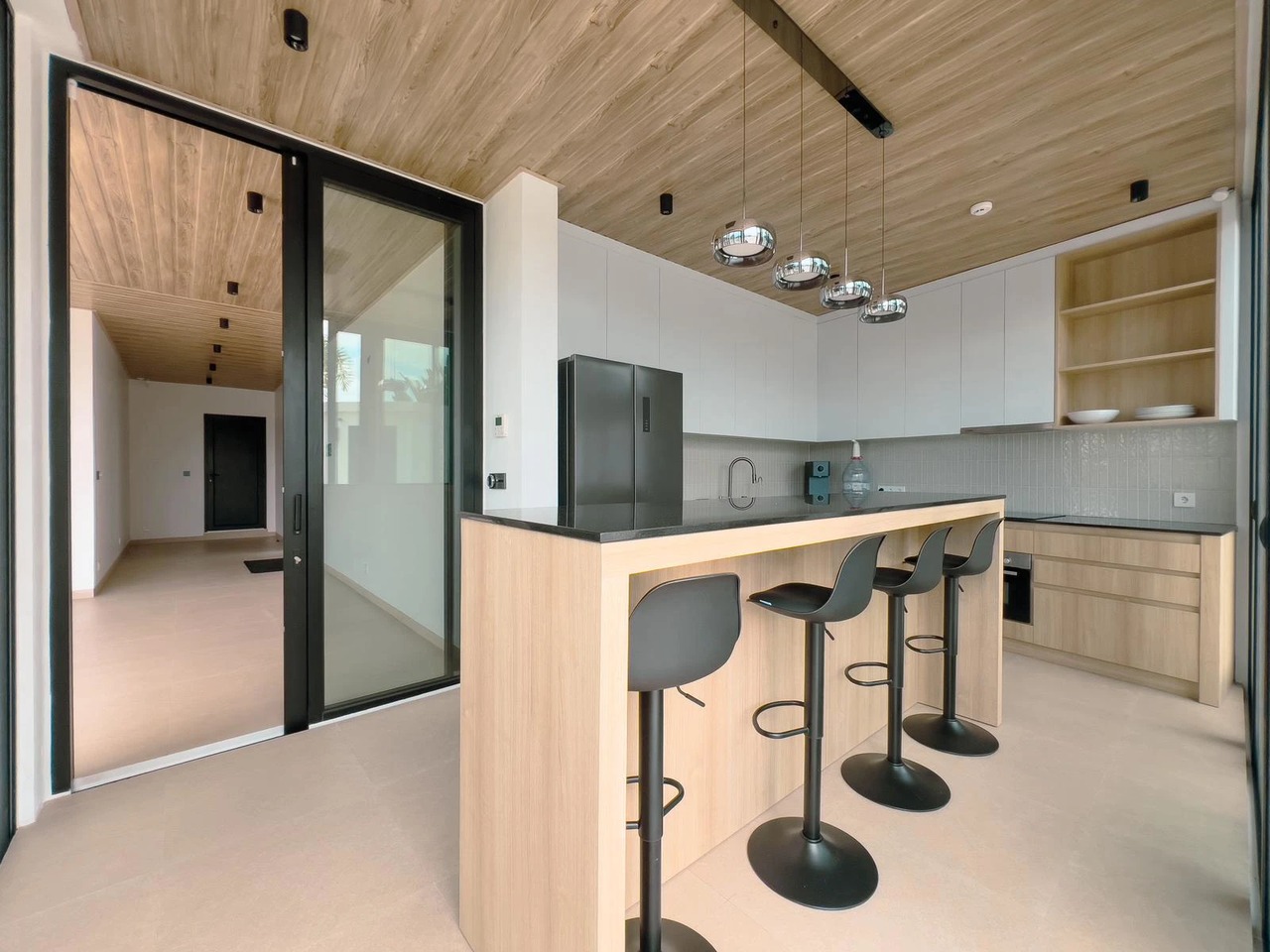 Ultra-Modern 5BR Smart Luxury Villa