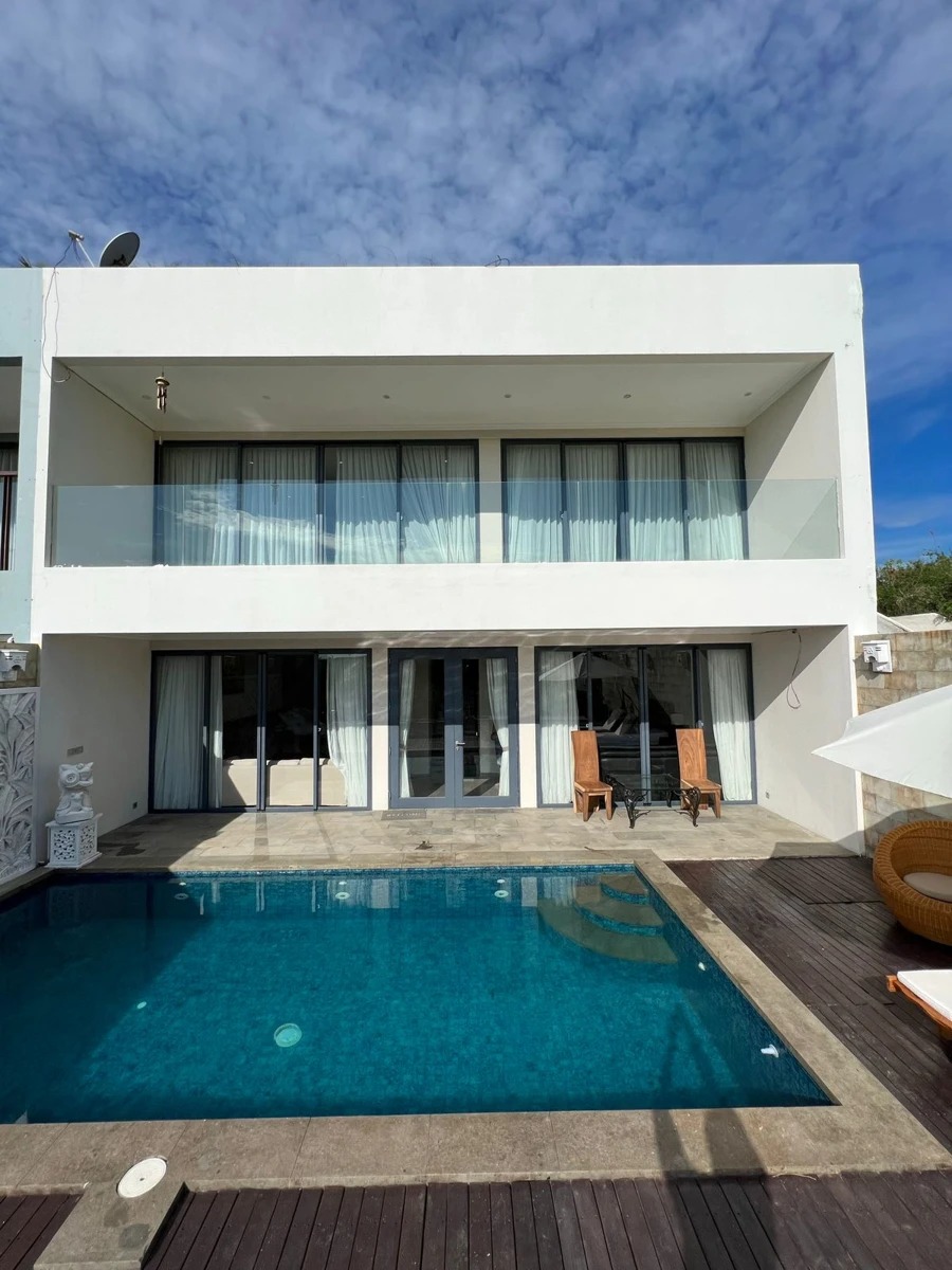 Luxury Uluwatu Villa – Beachside Living
