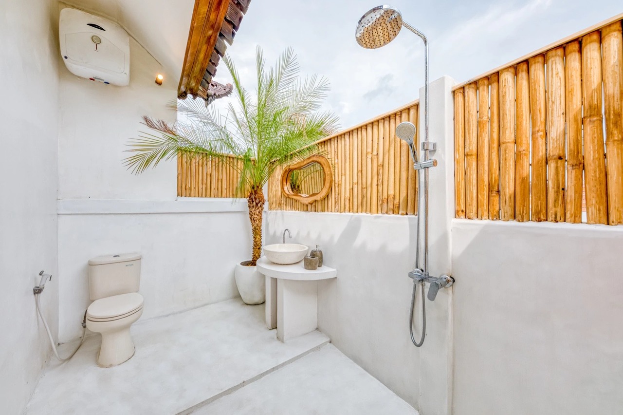 Mediterranean 6BR Family Villa