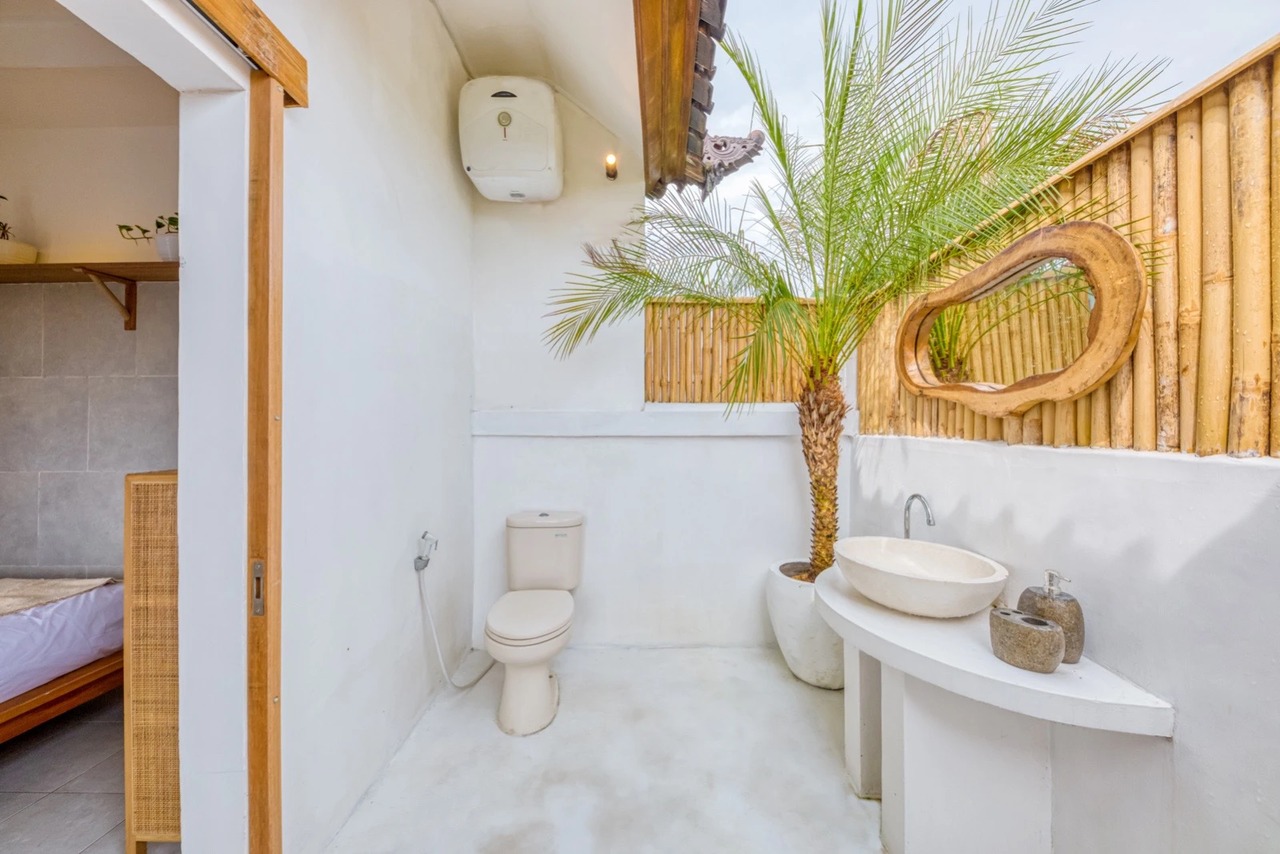 Mediterranean 6BR Family Villa